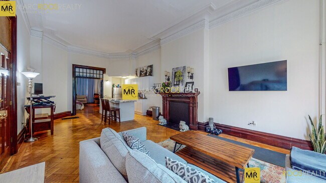 Building Photo - 175 Marlborough St