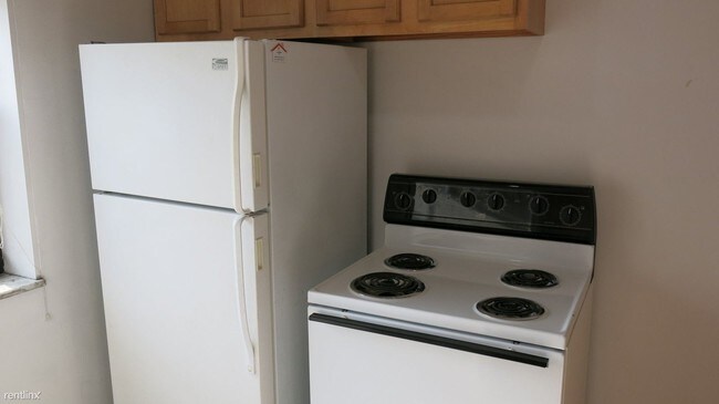 Building Photo - 5208 Stanton Ave