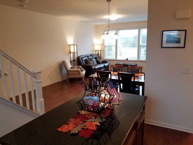 Sala de estar - 4612 Bradley Circle
