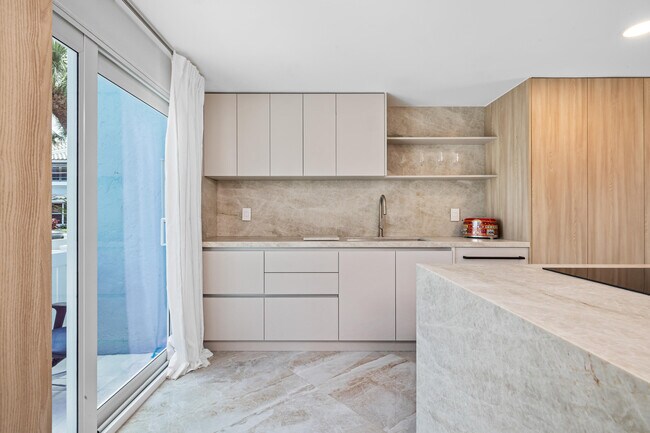 Foto del edificio - 966 Jeffery St
