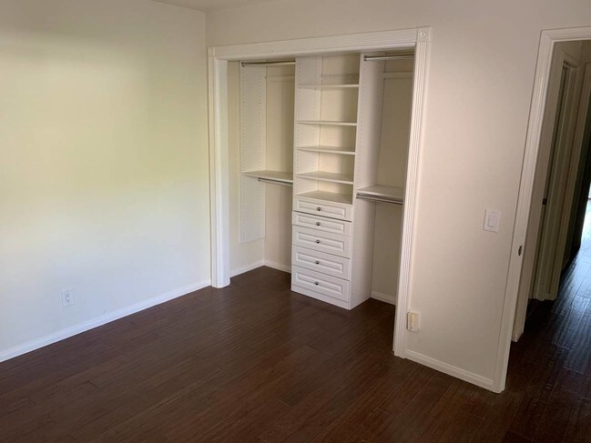 Guest room with built in closet - 6351 Corte Tunitas