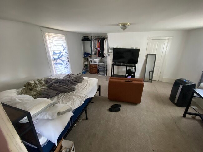 Foto del edificio - 206 Giles Rd