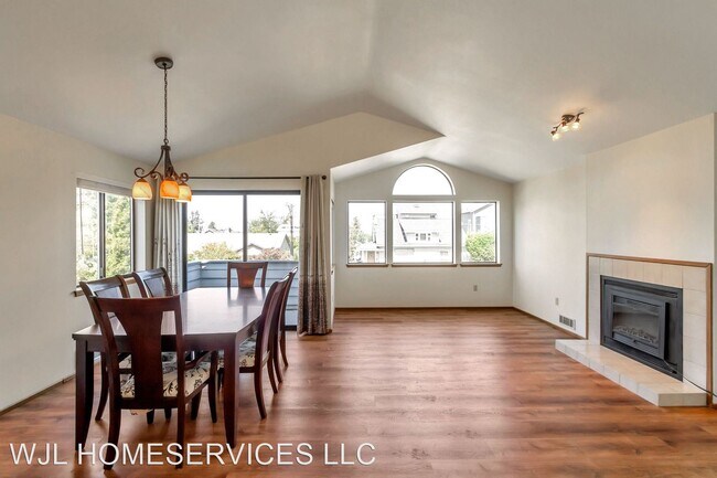 Foto del edificio - 3 br, 3 bath House - 2615 NW 86th St