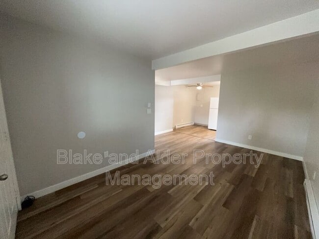 Building Photo - 5950 SW Hall Blvd