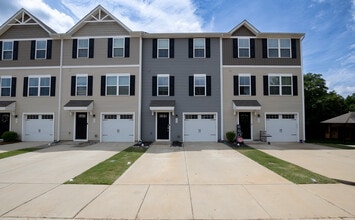 Building Photo - 902 Taybyn Rd