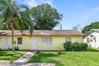 Building Photo - 4867 Gulfstream Rd