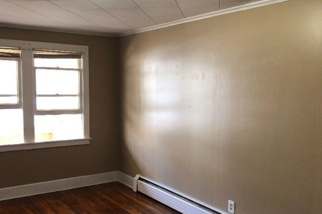 Bedroom - 42 Beach Ave