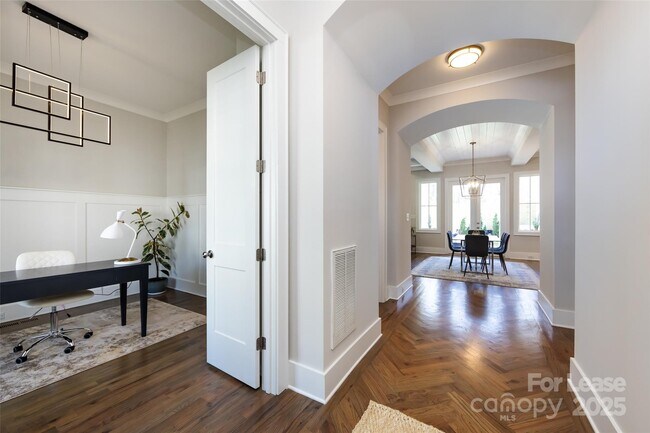 Foto del edificio - 1012 Rockway Dr