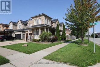 Building Photo - 1087 Abbott St