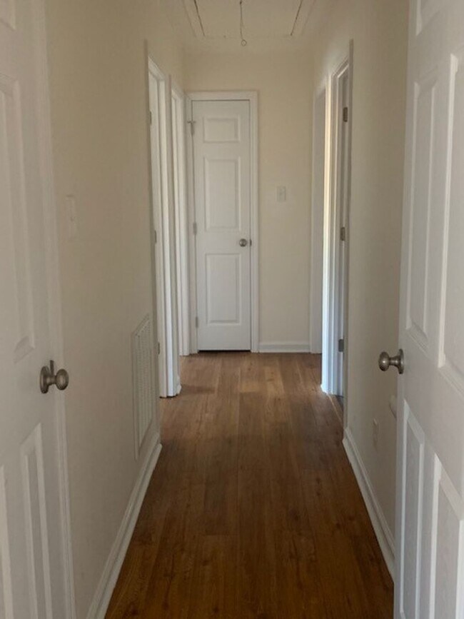 Foto del edificio - 4 Bedroom in Mayfair Community