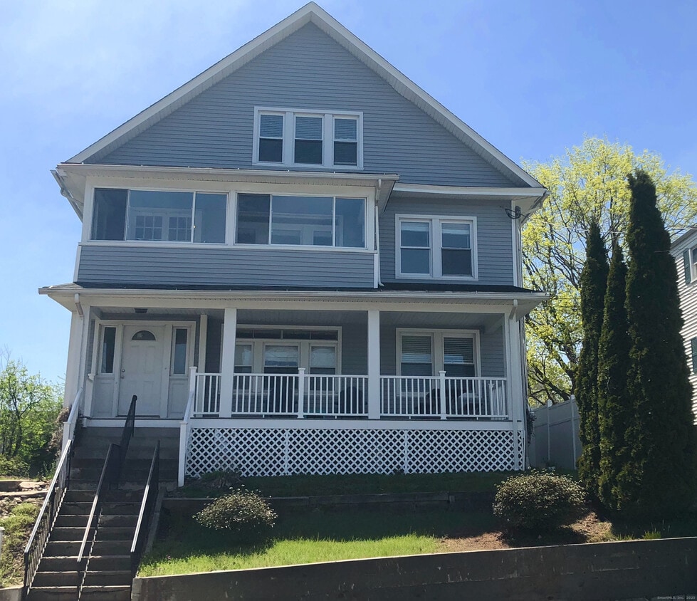 Primary Photo - 46 Riverside Dr