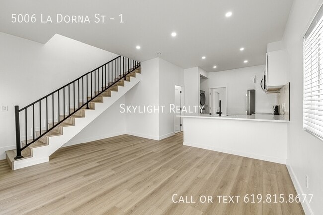 Building Photo - 5006 La Dorna St