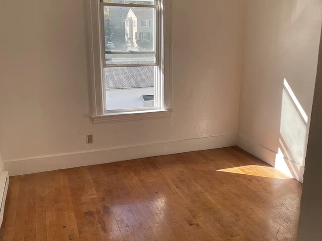 Building Photo - 119 Hamilton St