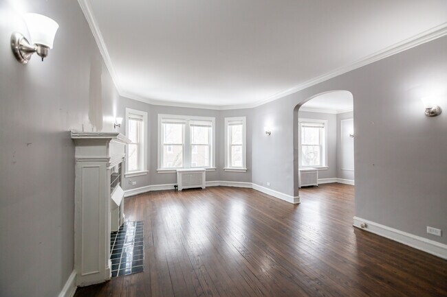 Building Photo - 6510 N Hamilton Ave