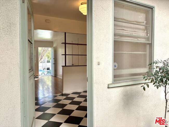 Foto del edificio - 1325 Washington Ave