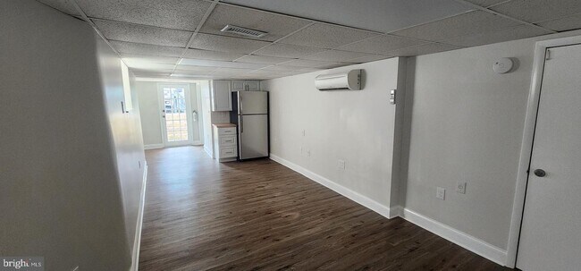 Building Photo - 12 N York Rd