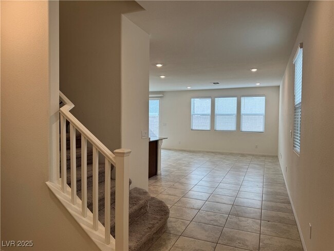 Building Photo - 7006 Sylmar Ave
