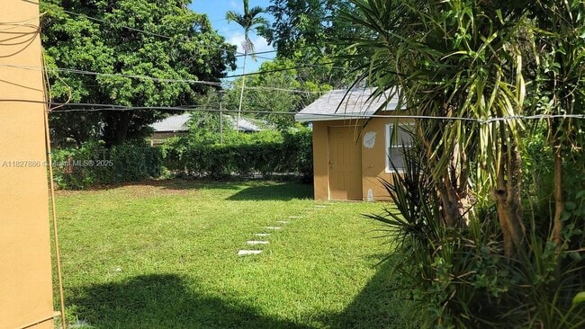 Building Photo - 1042 NW 49th St