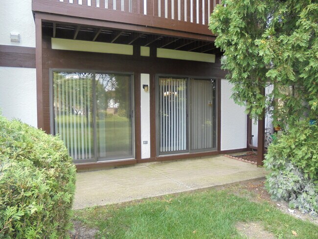 Foto del edificio - 966 Cumberland Ct