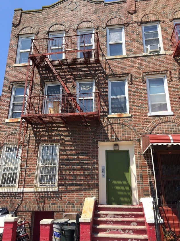 Foto principal de 2016 - 620 Crescent St