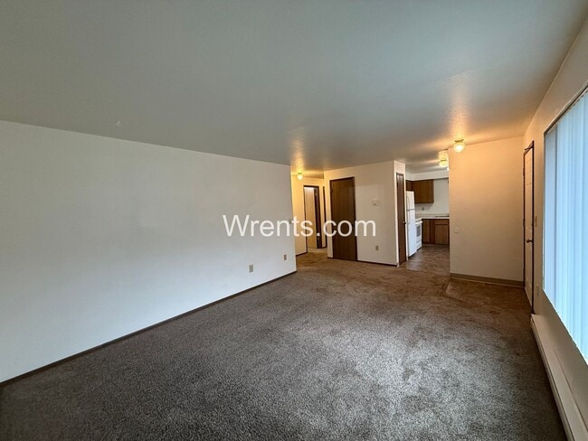 Building Photo - 28-30 E. Courtland