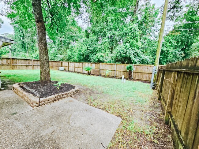 Building Photo - 2758 Tinechester Dr