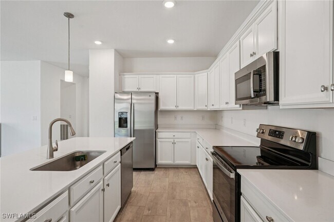 Foto del edificio - 2445 Orchard St