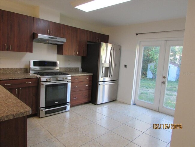 Building Photo - 506 6th Ave NW