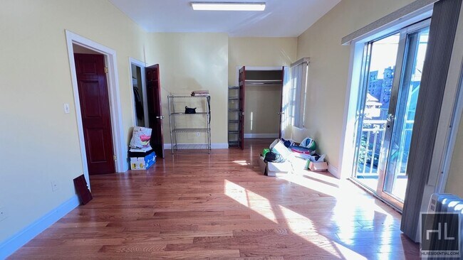 Foto del edificio - 502 E 5th St