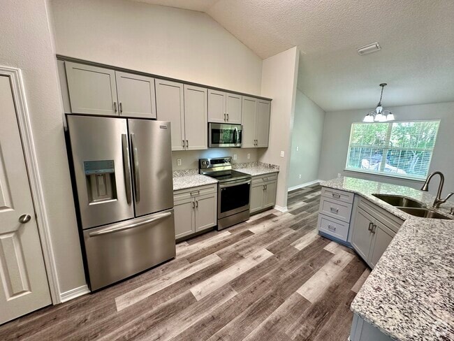 Building Photo - 11699 Madrone Ln