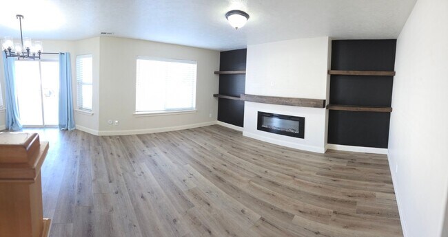 Building Photo - Spacious 4-Bedroom Home in Highly Sought-After Summerfield Community!