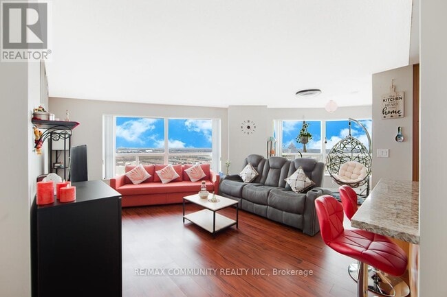 Building Photo - 38 Lee Centre Dr