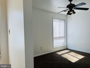 Building Photo - 8613 Seasons Way