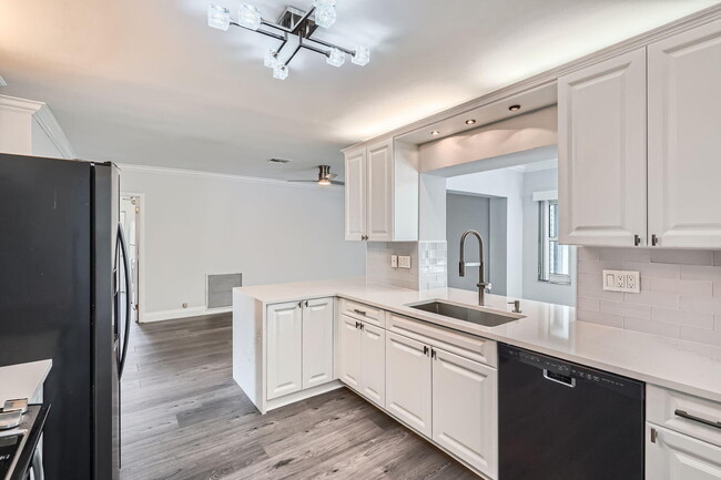 Foto del edificio - 104 St Cloud Ln
