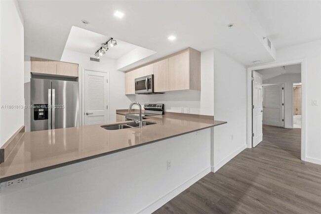 Foto del edificio - 1500 Bay Rd