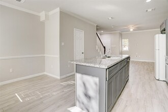 Building Photo - 1045 Marcolin St