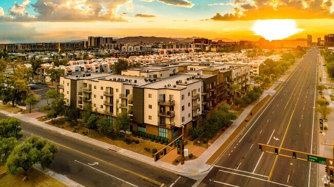 Building Photo - The Fredrick Tempe