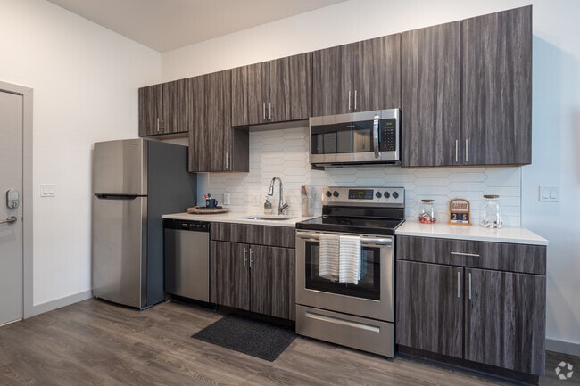 1BR, 1BA - 500SF - Kitchen - Legacy202