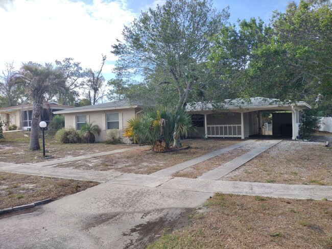 Building Photo - 3 bedroom 1 bathroom House