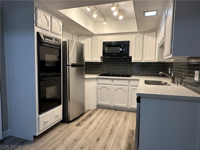 Foto del edificio - 2748 Heritage Ct