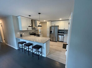 Building Photo - Room in House on Cricketeer Dr