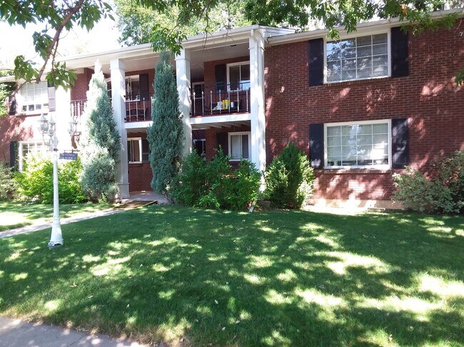 Building Photo - 2206 Mathews St