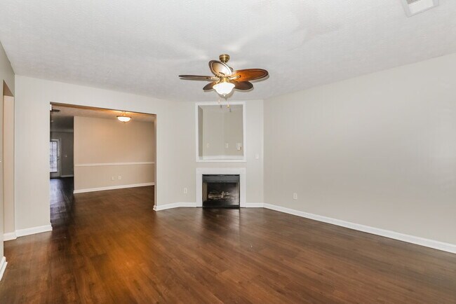 Foto del edificio - 717 Douglass Cir