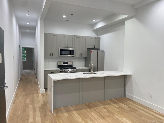 Foto del edificio - 17 Jefferson Ave