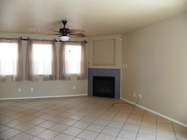 Foto del edificio - 1828 Chicoma Rd