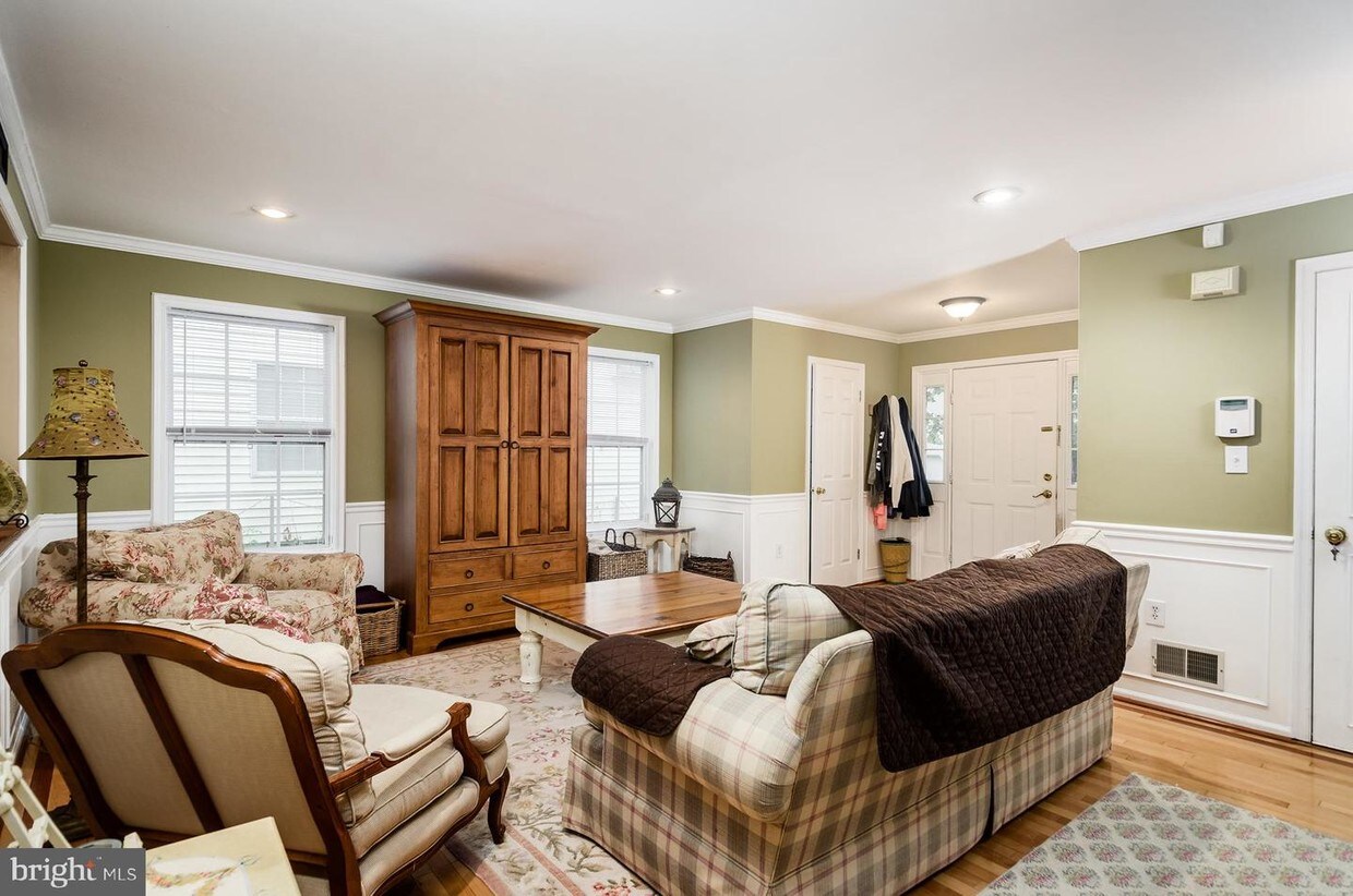 Foto principal - 60 Canal View Dr