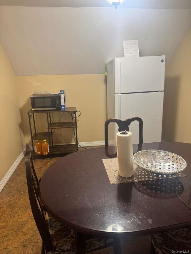 Foto del edificio - 108 Roberta St