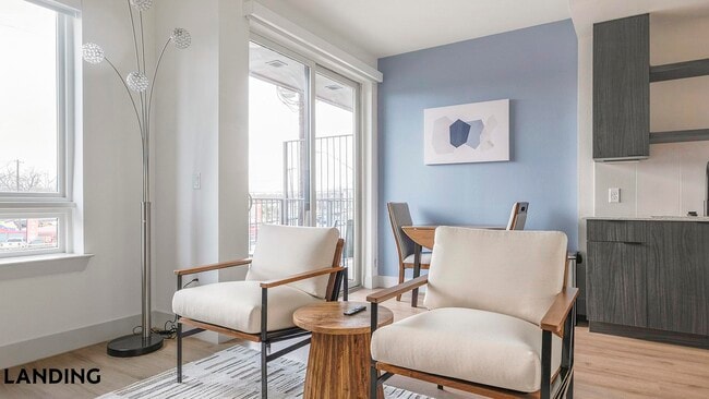 Building Photo - 1010 Springdale Rd