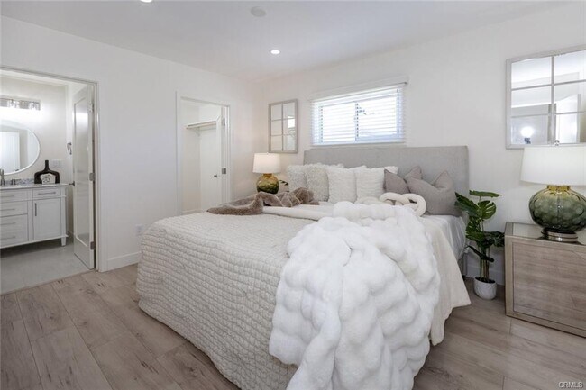 Foto del edificio - 15256 Clymer St