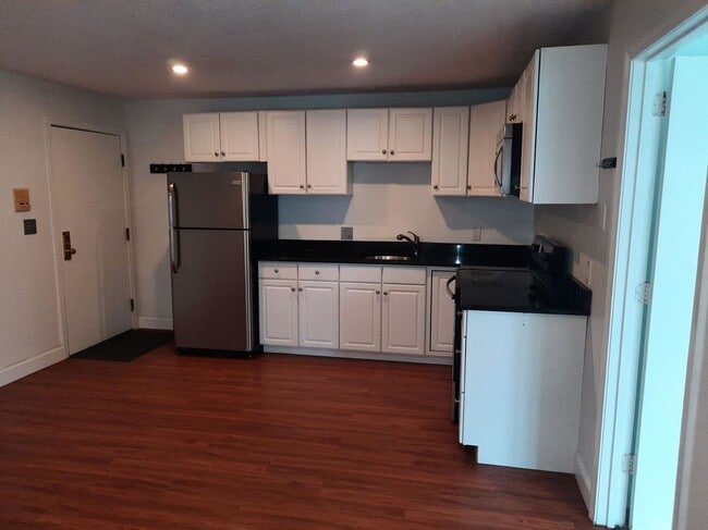 Building Photo - 3-3 Autumn Leaf Dr